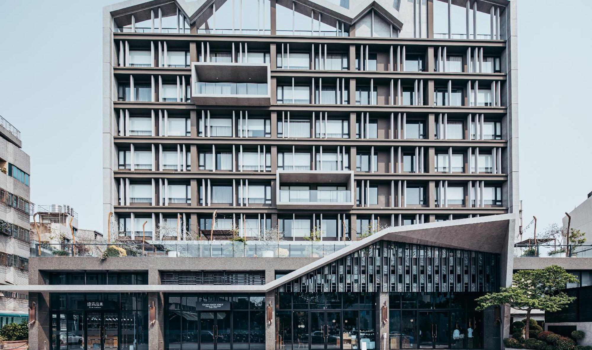 U.I.J Hotel & Hostel Тайнань Экстерьер фото